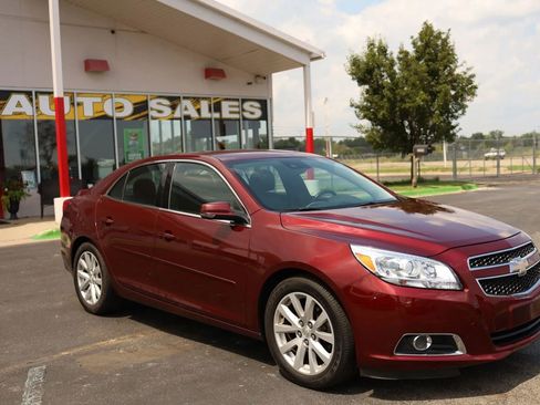 Used 2015 Chevrolet Malibu LT w/ Leather Package image 3