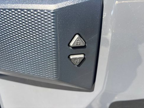 Used 2025 Toyota 4Runner SR5 AWD/4WD image 11