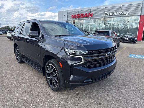 Used 2022 Chevrolet Tahoe RST w/ Luxury Package image 2
