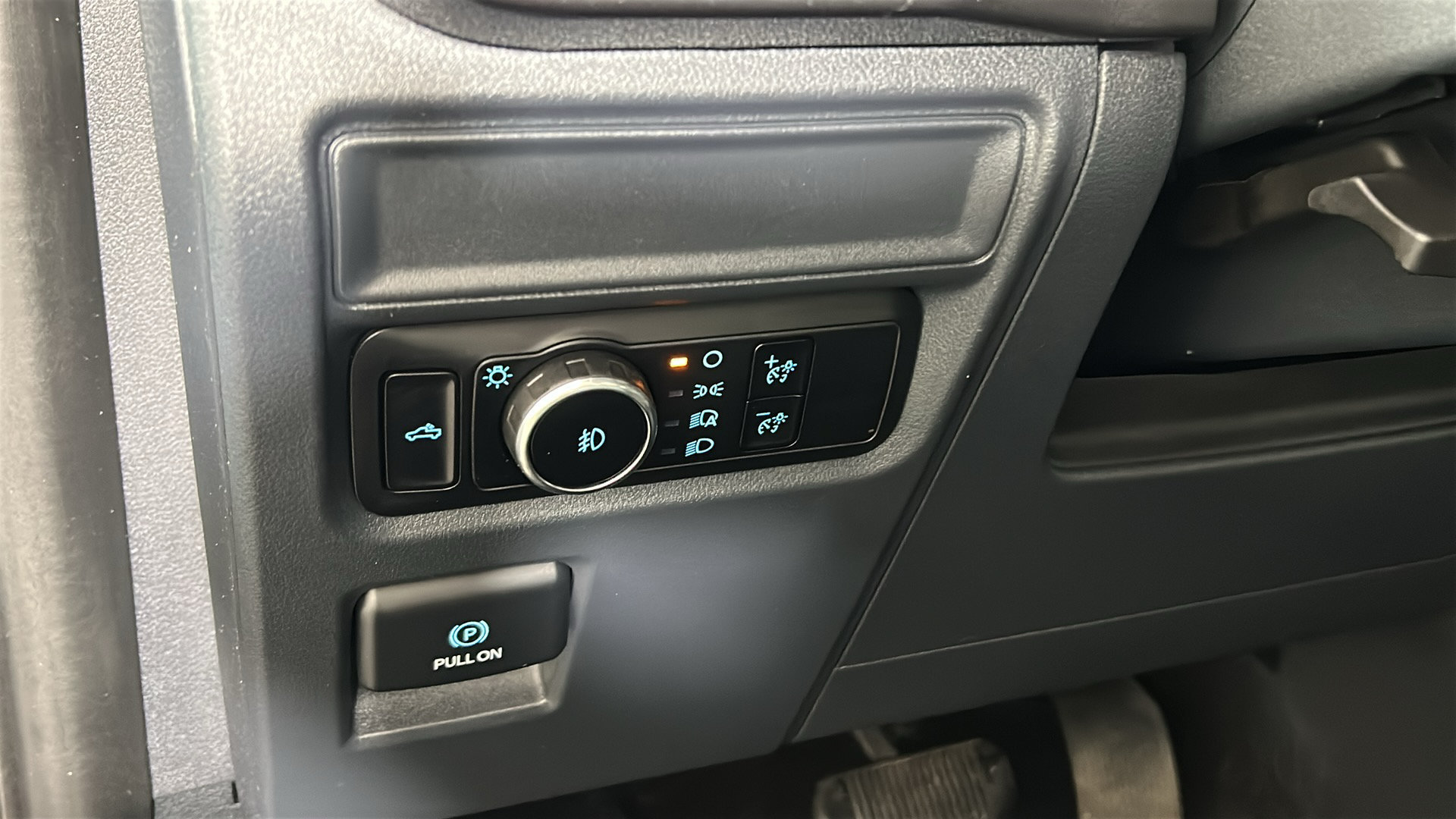 Used 2024 Ford F150 STX w/ Equipment Group 201A FX4 AWD/4WD image 23