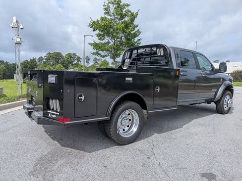New 2026 RAM 5500 4x4 Crew Cab w/ Laramie Trim Package image 8