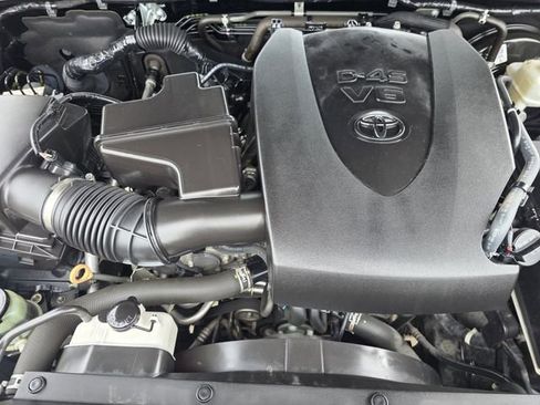 Used 2021 Toyota Tacoma SR5 RWD image 26