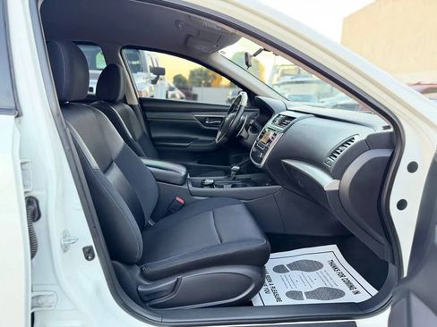 Used 2017 Nissan Altima 2.5 SR image 30