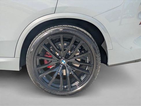 Used 2025 BMW X5 xDrive40i w/ M Sport Package image 23