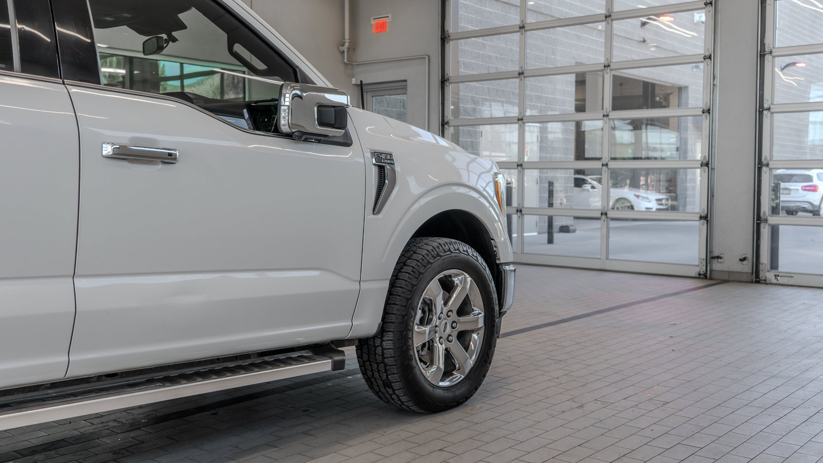 Used 2022 Ford F150 Lariat w/ Max Trailer Tow Package AWD/4WD image 28