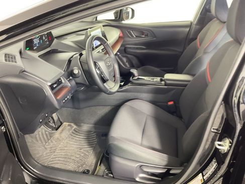 Used 2024 Toyota Prius Prime FWD image 17