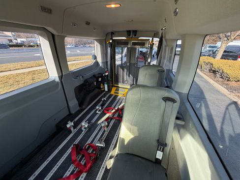 Used 2018 Ford Transit 150 XL image 23