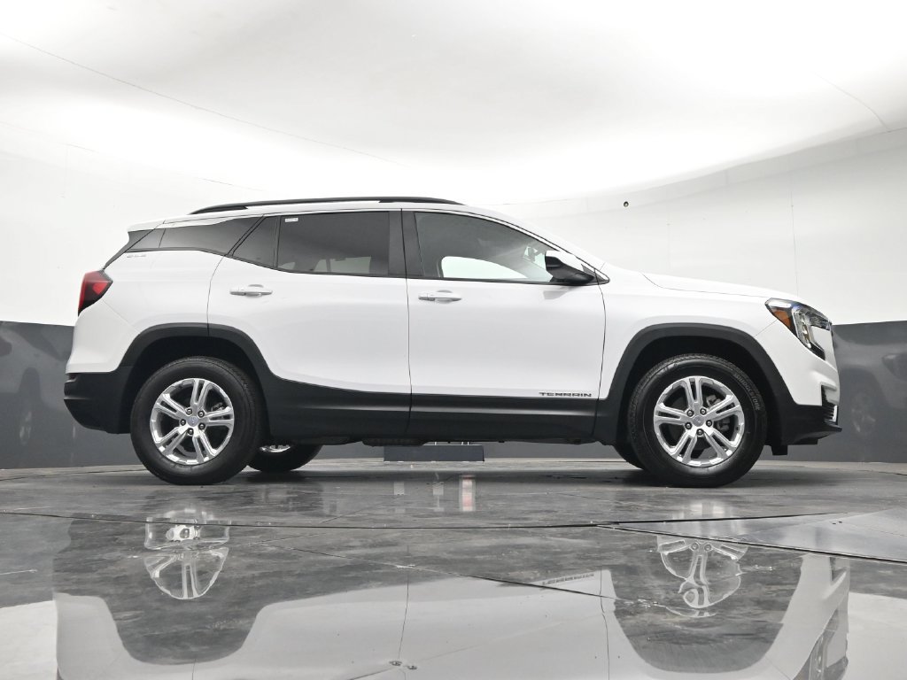 Certified 2022 GMC Terrain SLE w/ Driver Convenience Package AWD/4WD image 29