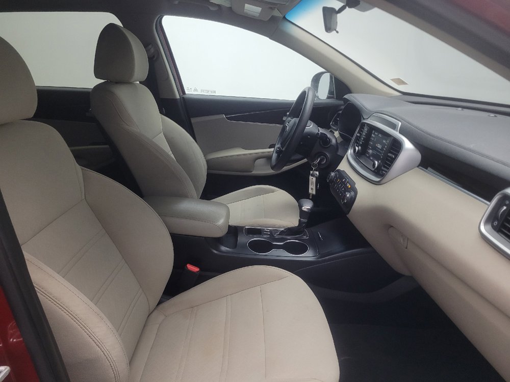 Used 2019 Kia Sorento FWD image 21