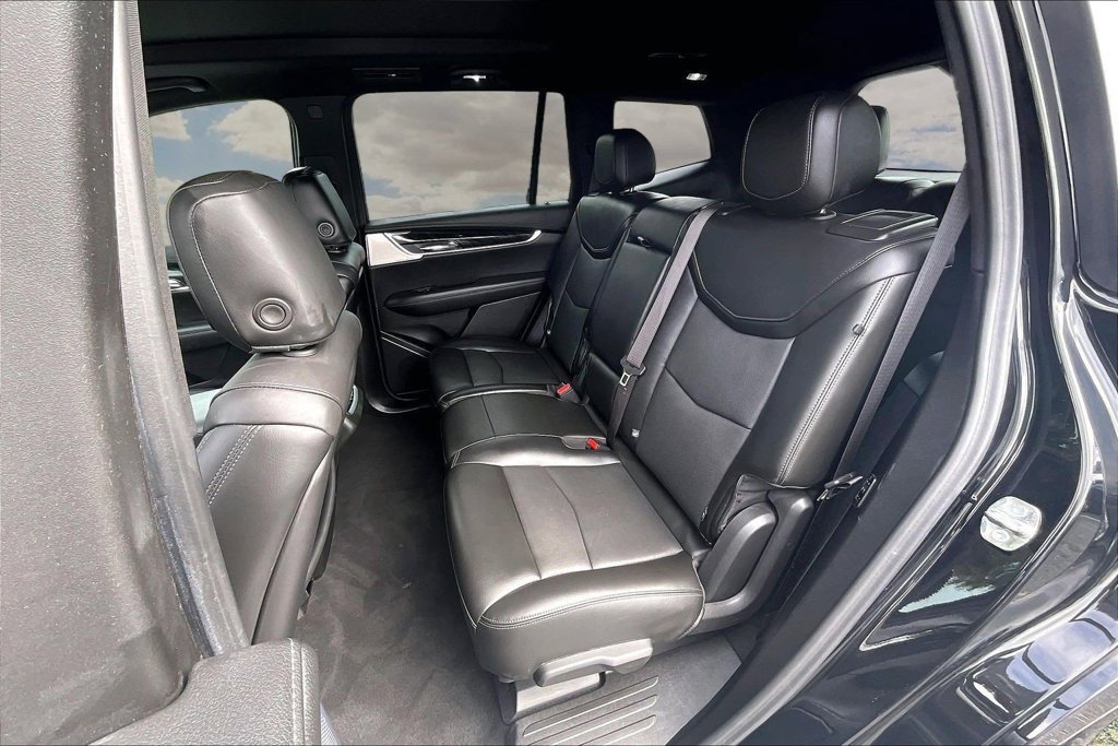 Used 2024 Cadillac XT6 Premium Luxury FWD image 22