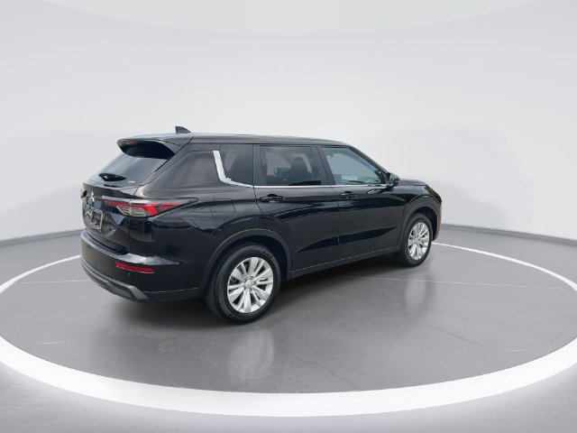 Used 2025 Mitsubishi Outlander ES AWD/4WD image 8