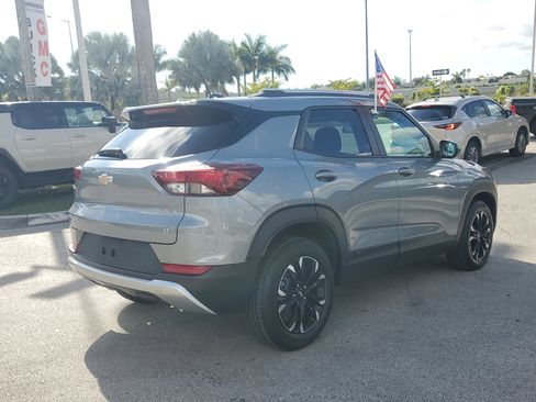 Used 2023 Chevrolet TrailBlazer LT w/ Convenience Package image 5