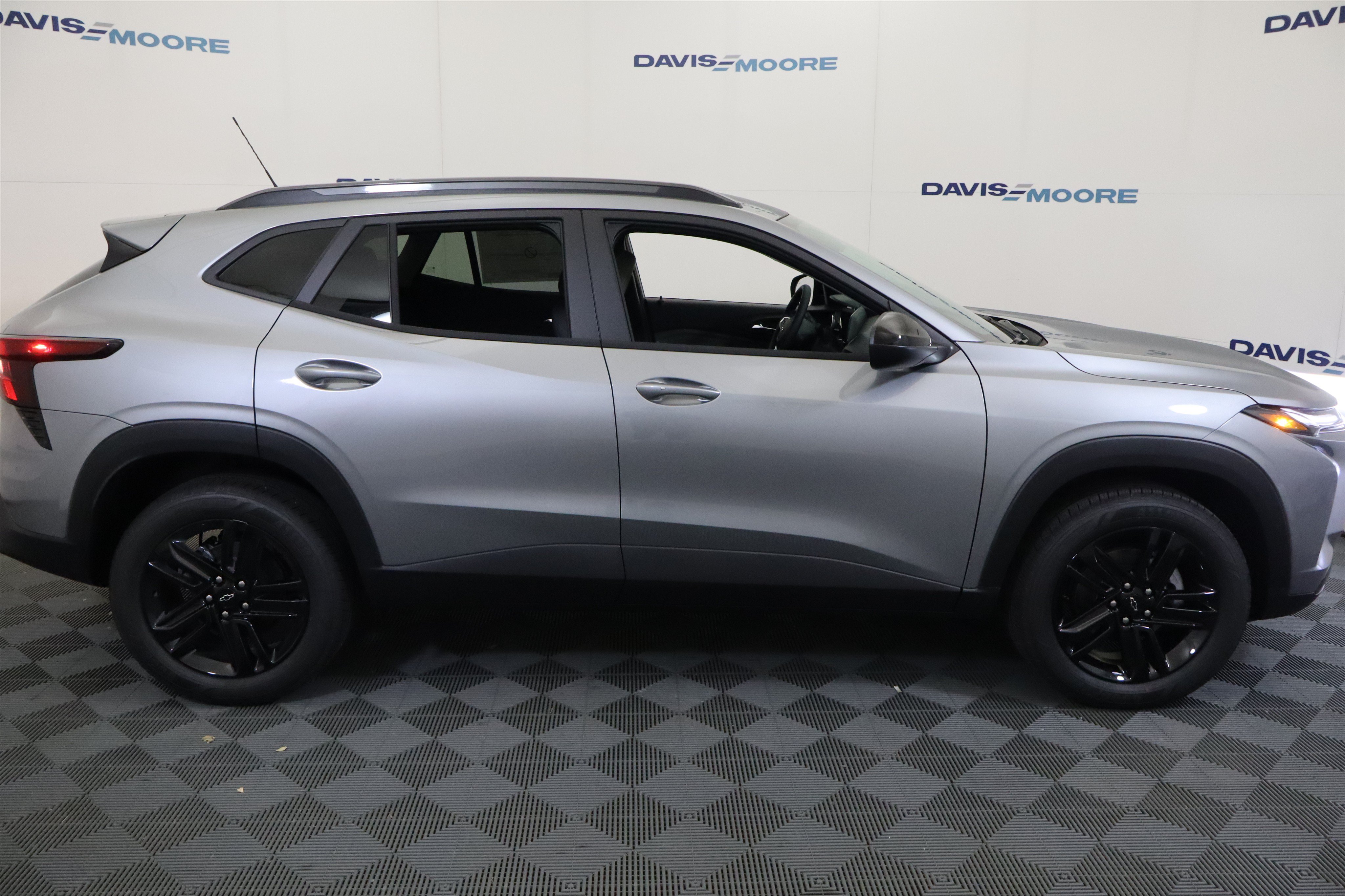 New 2026 Chevrolet Trax ACTIV w/ Driver Confidence Package FWD image 5