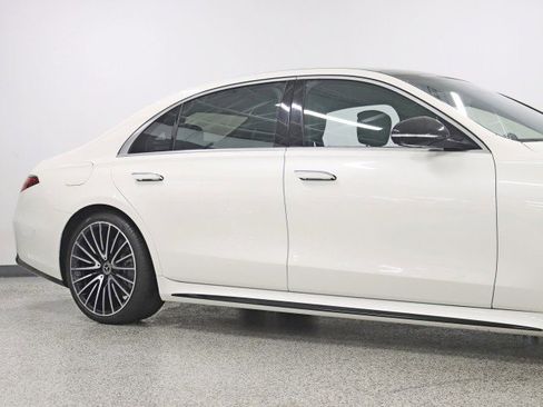 Used 2021 Mercedes-Benz S 580 4MATIC Sedan image 3