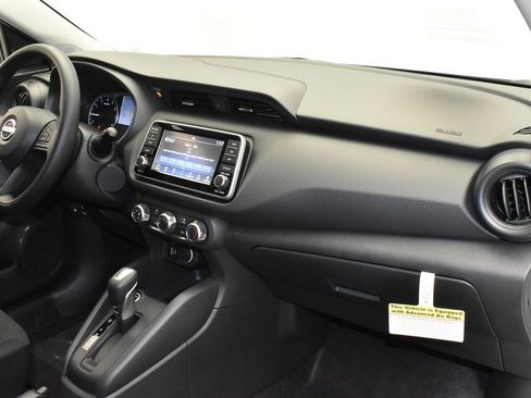 Certified 2025 Nissan Kicks Play S FWD image 24