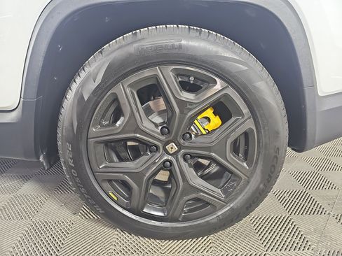 Used 2023 Rivian R1T Adventure image 10