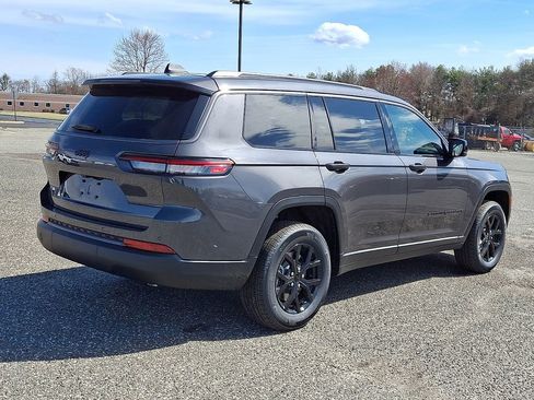 New 2026 Jeep Grand Cherokee L 4WD image 8