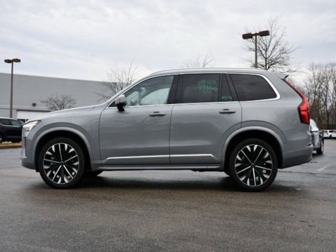 Certified 2025 Volvo XC90 B6 Plus image 4