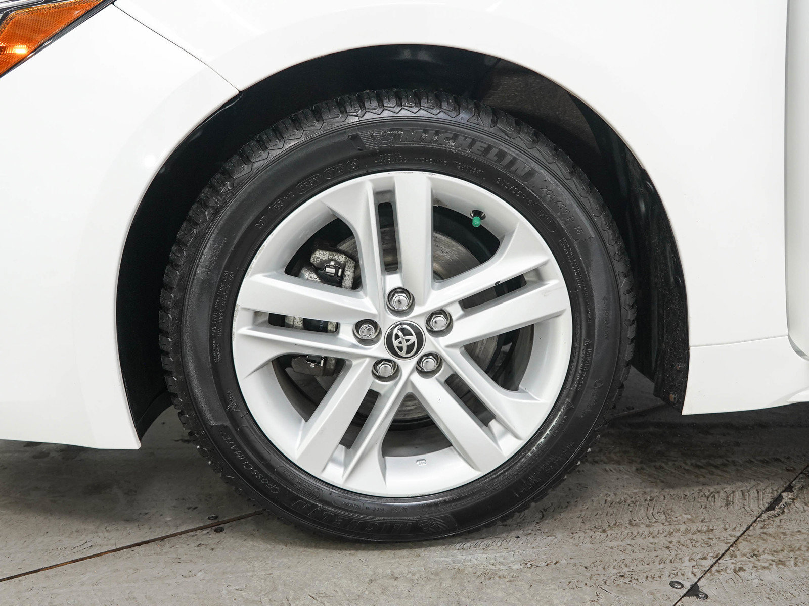 Used 2019 Toyota Corolla SE FWD image 27