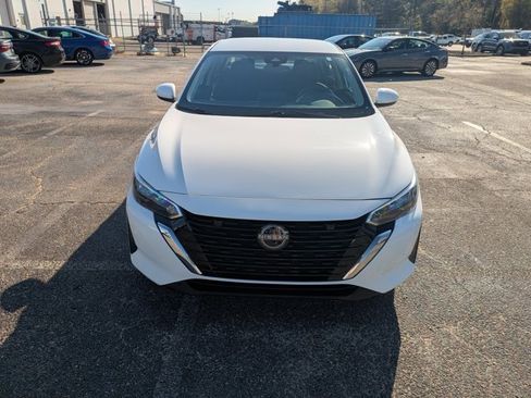 Used 2024 Nissan Sentra SV image 2