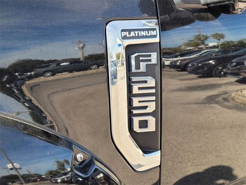 Used 2020 Ford F250 Platinum w/ FX4 Off-Road Package image 11
