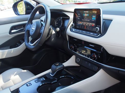 Used 2023 Nissan Rogue SL FWD image 10