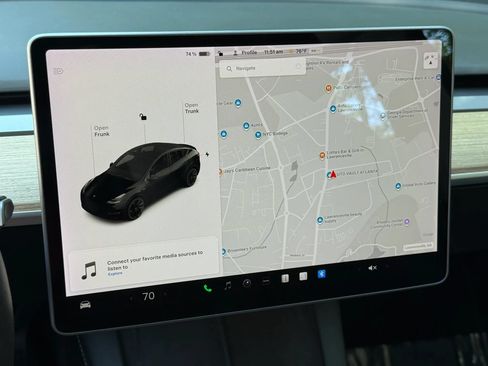 Used 2021 Tesla Model Y Long Range AWD/4WD image 21
