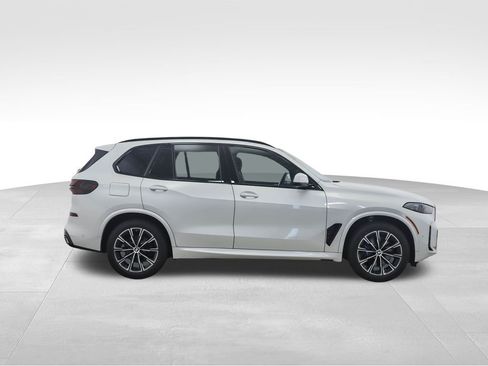 Used 2026 BMW X5 xDrive40i w/ M Sport Package image 6