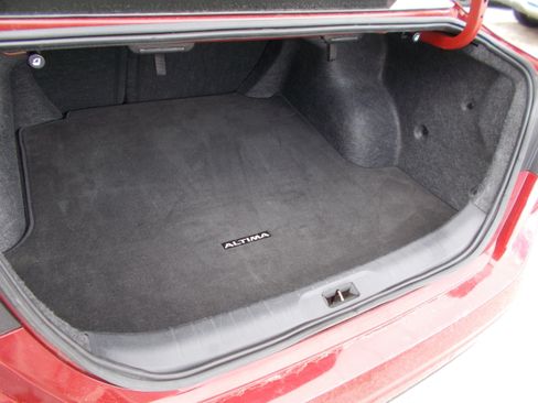 Used 2024 Nissan Altima 2.5 SR image 10