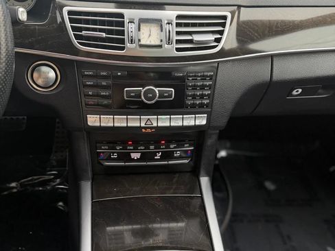 Used 2014 Mercedes-Benz E 550 4MATIC Sedan w/ Premium 1 Package image 19