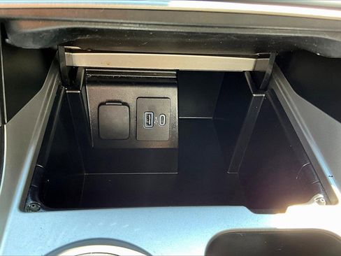 Certified 2023 Ford Explorer XLT w/ Class IV Trailer Tow Package image 27