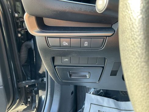 Used 2024 MAZDA MAZDA3 s image 6