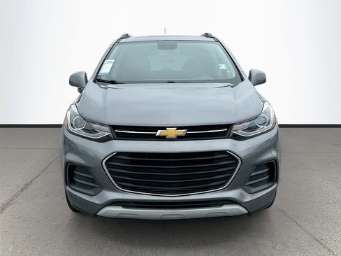 Used 2020 Chevrolet Trax LT w/ Driver Confidence Package image 2