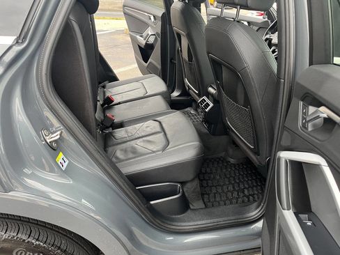 Used 2020 Audi Q3 2.0T Premium w/ Convenience Package image 11