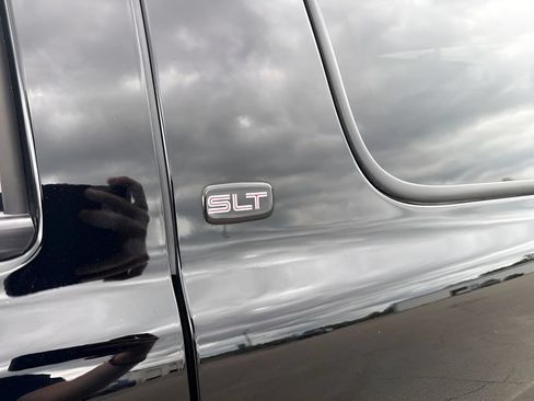 Used 2005 GMC Yukon XL SLT w/ SLT Preferred Equipment Group RWD image 34
