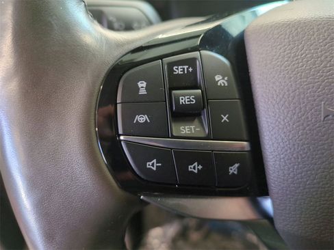 Used 2023 Ford Explorer Platinum w/ Technology Package image 18