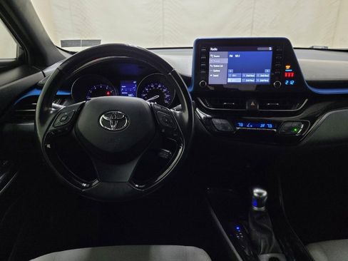 Used 2019 Toyota C-HR XLE image 22
