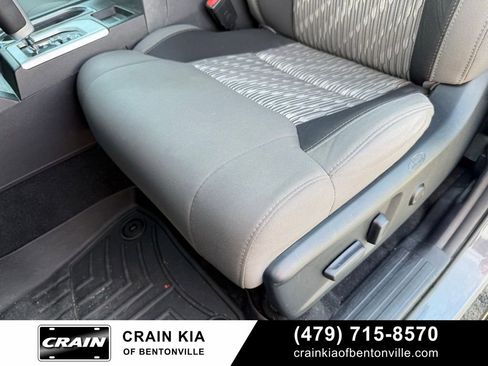 Used 2018 Toyota Tundra SR5 w/ SR5 Upgrade Package AWD/4WD image 24