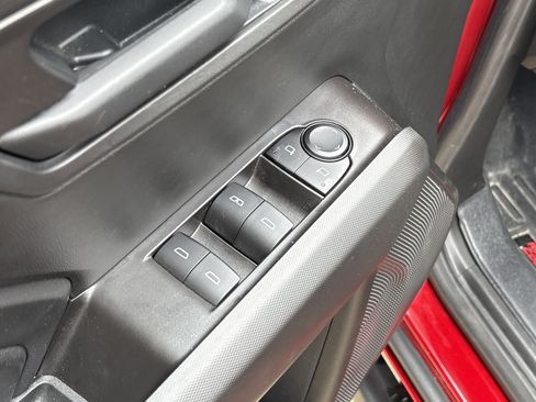 Used 2025 Chevrolet Colorado Trail Boss AWD/4WD image 14