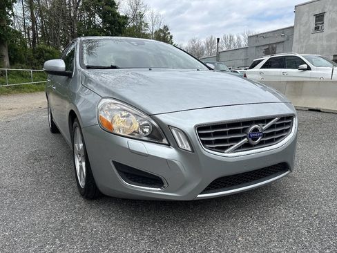 Used 2013 Volvo S60 T5 FWD image 7