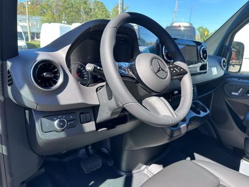 New 2025 Mercedes-Benz Sprinter 2500 image 15