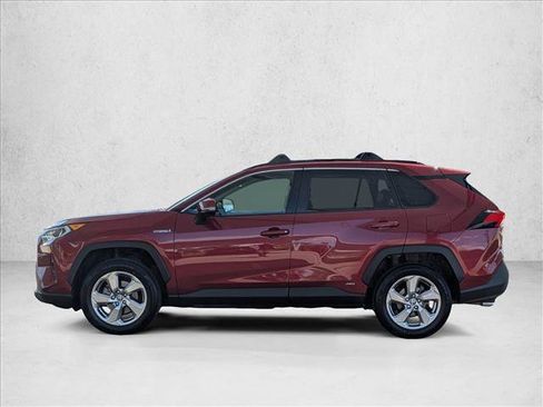 Used 2021 Toyota RAV4 XLE Premium AWD/4WD image 9