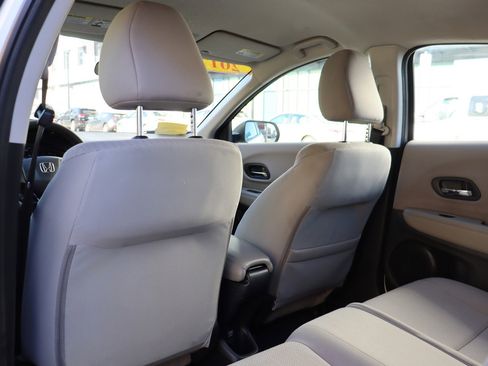 Used 2017 Honda HR-V LX image 13