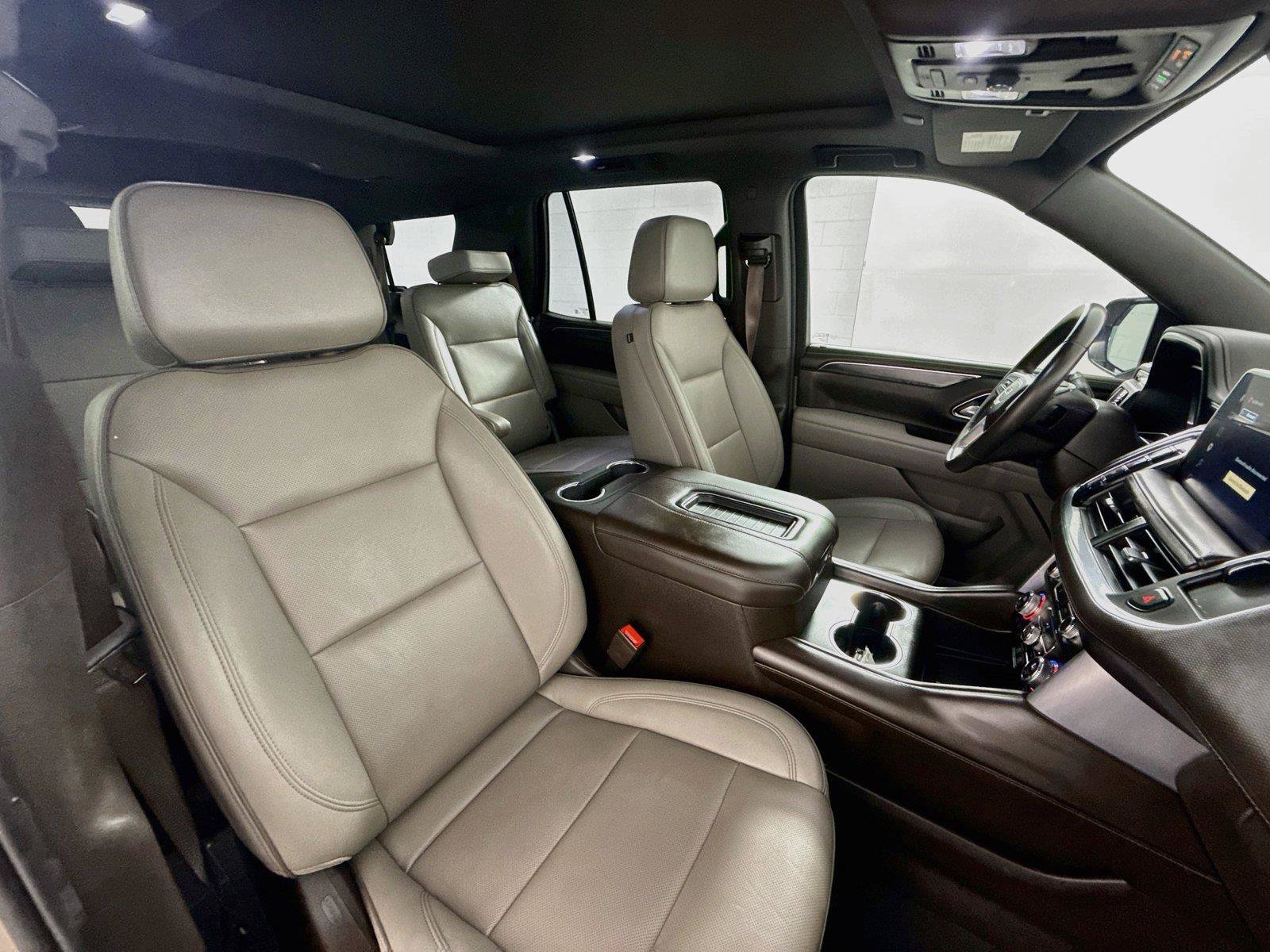 Used 2023 GMC Yukon SLT AWD/4WD image 18