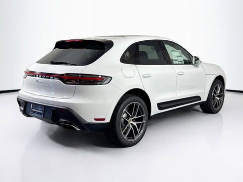 Certified 2025 Porsche Macan AWD/4WD image 9