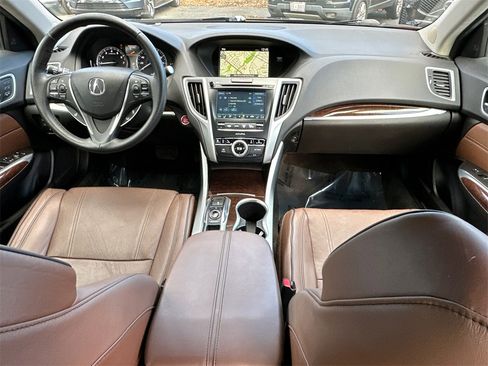 Used 2018 Acura TLX V6 SH-AWD w/ Advance Package image 16