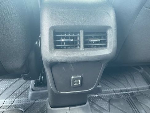 Certified 2024 Chevrolet Equinox LS w/ LS Convenience Package FWD image 20