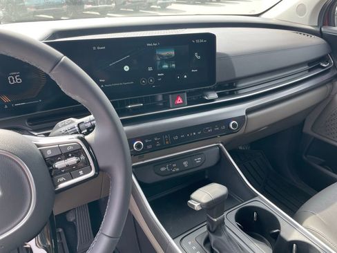 New 2026 Kia Carnival FWD image 15
