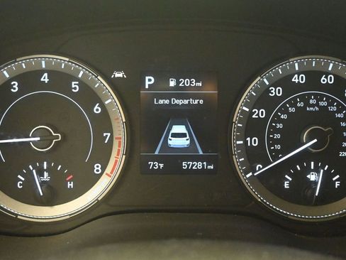 Used 2021 Hyundai Venue SEL w/ Cargo Package image 37