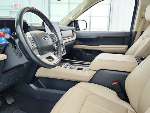 Used 2024 Ford Expedition Limited RWD image 25